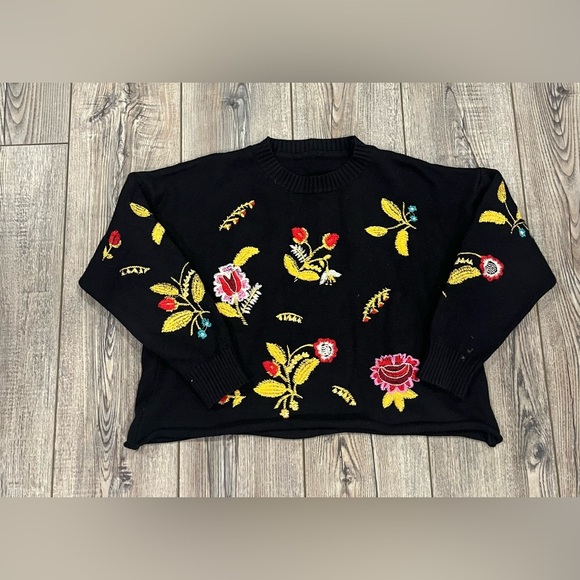 Sweaters - Women’s Floral Embroidered Black Crop Sweater (no tag) approx. size S-M